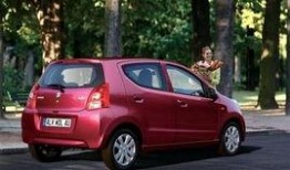 新款奥拓最新爆料图片,惊艳亮相！揭秘新款车型设计亮点与性能革新”